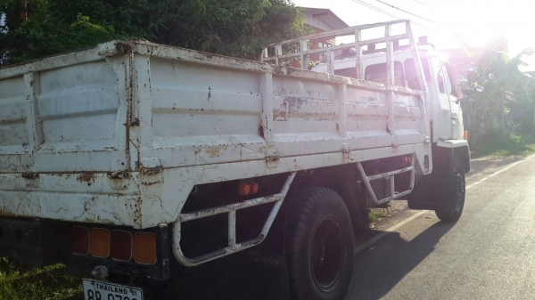 ขายรถ6ล้อล๊อคกี๊ ยาง900 เครื่อง165แรงม้า เบรคลมดัน แอร์เย็น ยาว5เมตร พวงมาลัยพาวเวอร์ ทะเบียน