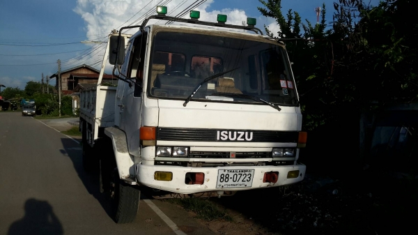 ขายรถ6ล้อล๊อคกี๊ ยาง900 เครื่อง165แรงม้า เบรคลมดัน แอร์เย็น ยาว5เมตร พวงมาลัยพาวเวอร์ ทะเบียน