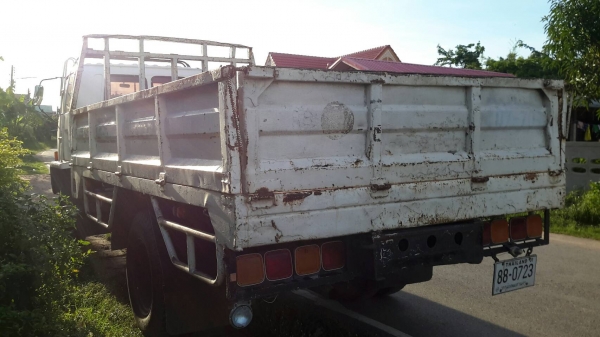 ขายรถ6ล้อล๊อคกี๊ ยาง900 เครื่อง165แรงม้า เบรคลมดัน แอร์เย็น ยาว5เมตร พวงมาลัยพาวเวอร์ ทะเบียน