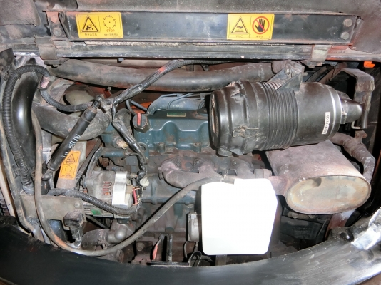 ขายด่วนรถขุด ยี่ห้อยอดนิยม KUBOTA K035-3 (*อามร์ยาวพิเศษ*) เก่านอกญี่ปุ่น สภาพพร้อมใช้งาน ระบบไว เครื่องสวย พร้อมทำสีเก็บรายละเอียด ราคา 470,000 บาท (มีวีดีโอการทำงานให้ดู)  สนใจติดต่อ วัชรัตน์ รุ่งเรืองแทรคเตอร์ {ช่างบาส} โทร:092-5768909 096-5411713  {สน