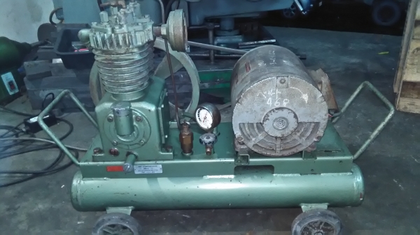 **ขายถูกๆครับ** ปั้มลมมือสองจากญี่ปุ่น Meiji 2 แรง ทดสอบเรียบร้อย ทุกๆระบบทำงานได้ดีครับ