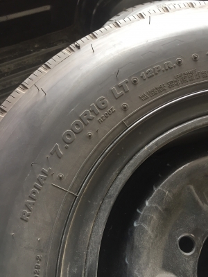 ล้อพร้อมยางบรรทุกรถIsuzu nlr130สภาพป้ายแดง