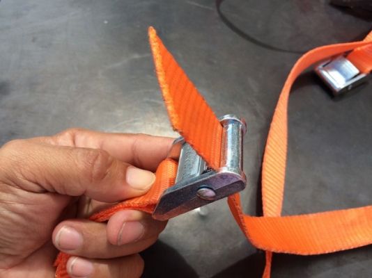 สายรัดสัมภาระพร้อมหัว Autoล๊อค ผลิตจากใยโพลีเอสเตอร์ เส้นละ 40บาท สายรัดสัมภาระพร้อมหัว Autoล๊อค ผลิตจากใยโพลีเอสเตอร์ เส้นละ 40บาท