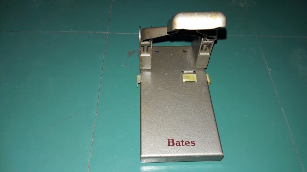 ขายที่เจาะรูกระดาษBATES Made in USA..เก่าเก็บ ขายที่เจาะรูกระดาษBATES Made in USA..เก่าเก็บ