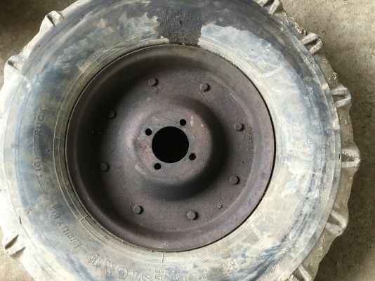 ขายกระทะพร้อมยางหน้ารถไถ