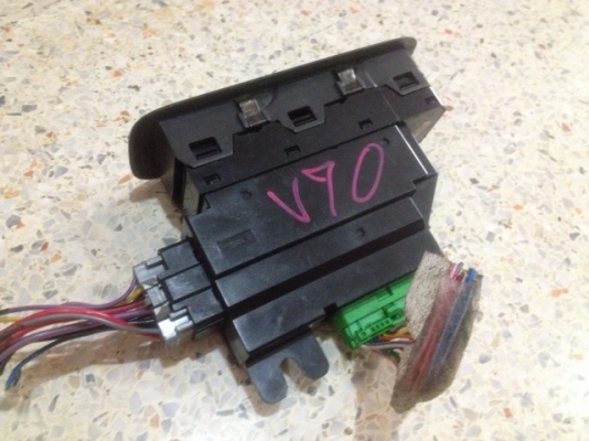 สวิตกระจกไฟฟ้าฝั่งคนขับ VOLVO V70 เก่าญี่ปุ่นเเท้สภาพดี