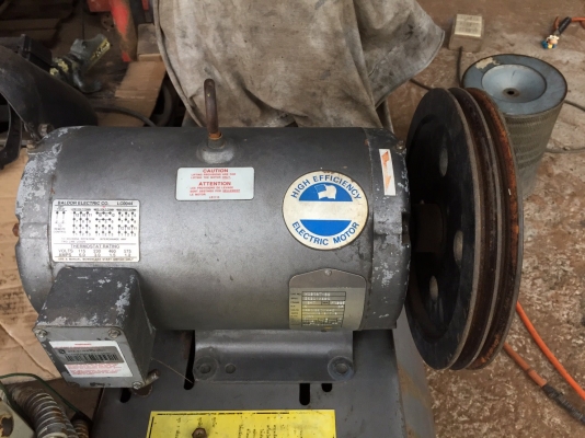 ขายมอเตอร์ 5แรง 3เฟส พร้อมพูลเลย์ 10-3/4" ขายมอเตอร์ 5แรง 3เฟส พร้อมพูลเลย์ 10-3/4"