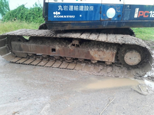 รถขุดโคมัสสุ120-5 นำเข้าเก่านอก เครื่องดีแน่นๆเดิม ปั้มเดิมดีแรงๆ ไม่โหลดไม่หลวมช่วงล่งเต็ม ไฟฟ้าครบวงจรใช้งานได้เลยจร้า