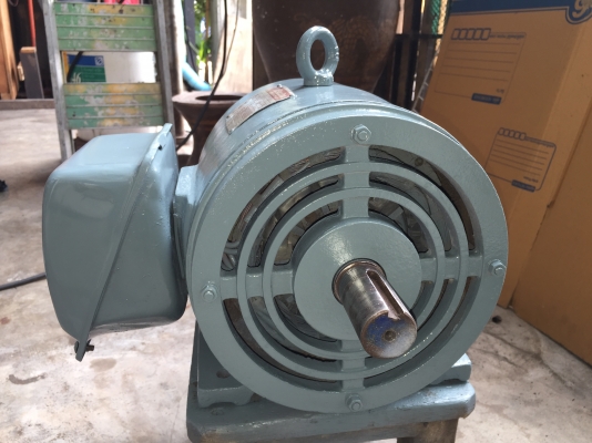 ขาย Motor 3 HP 4 POLE ไฟบ้าน 220 V ราคาโทรมาคุยกันครับ