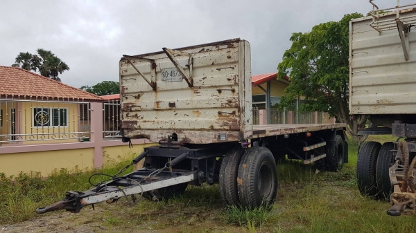 ขาย  ลูกพ่วงพื้นเรียบสามมิตรสองเพลา ปี 50 ยาว 6.50 เมตร