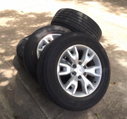 ล้อ+ยาง T6 wildtrak 3.2 ตัวtop ขอบ18 สภาพใหม่