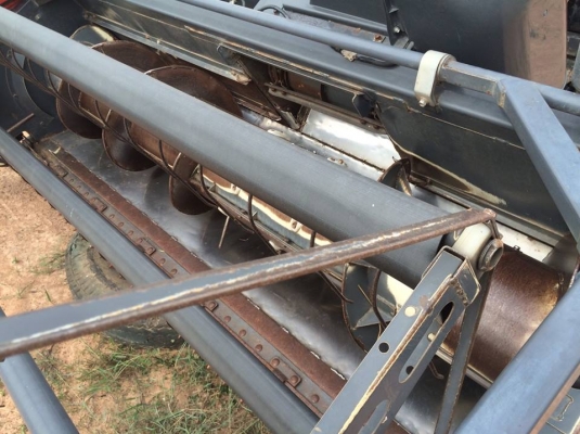 ขายรถเกี่ยวข้าวKUBOTA DC95ทำงานน้อยพัน ชม. ช่วงล่างเต็ม เอกสารเล่มทะเบียนครบ