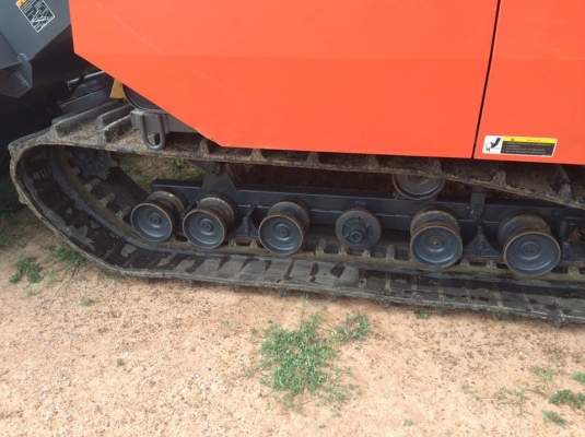 ขายรถเกี่ยวข้าวKUBOTA DC95ทำงานน้อยพัน ชม. ช่วงล่างเต็ม เอกสารเล่มทะเบียนครบ