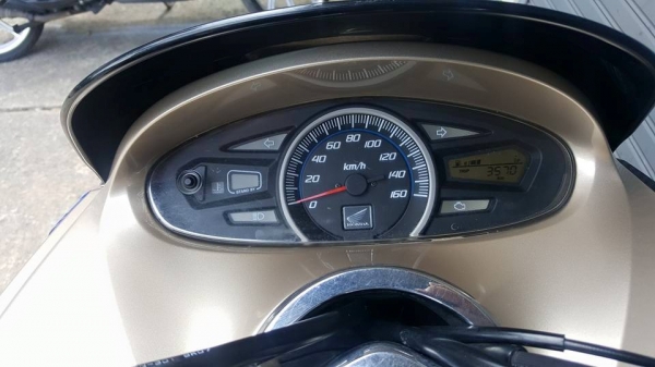 ขออนุญาติขาย HONDA PCX 125i IDLING STOP รุ่น TOP ล้อแม็กแท้ศูนย์ ฟรีค่าโอน