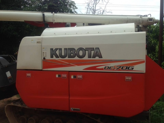 ขายรถเกี่ยวข้าว DC70 Gอุ้ม ทำงานน้อย สภาพเดิมสวยช่วงล่างดี เอกสารเล่มทะเบียนครบ พร้อมลงทำงานได้เลย