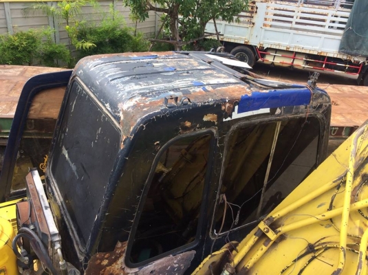 ขายรถขุดแบ็คโค SK200-3มาร์คทรี เอกสารเล่มทะบียน สภาพทำงานได้ เครื่องเดิม