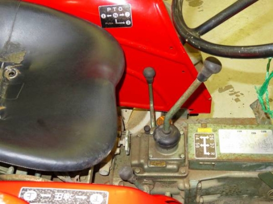 รถแทรคเตอร์ yanmar 15แรงม้า เก่าญี่ปุ่น พร้อมใช้งาน รถแทรคเตอร์ yanmar 15แรงม้า เก่าญี่ปุ่น พร้อมใช้งาน
