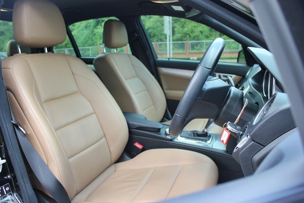 รุ่นTop จอCommand+Navi ออกศูนย์ ดูแลดีทุกระยะ รุ่นTop จอCommand+Navi ออกศูนย์ ดูแลดีทุกระยะ