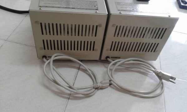 เครื่องชาร์ทแบตเตอรี่ออโต้เมติก 20 แอมป์ 12 โวล์ สภาพใหม่