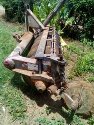 ขายรถไถฟอร์ด T1 เล่มทะเบียน พร้อมอุปกรณ์ 3 ชิ้น