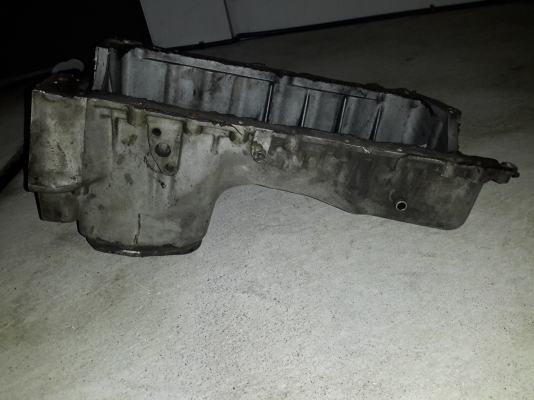 อ่างน้ำมันเครื่อง 4ja1 เดิมๆไม่แตกไม่ร้าว อ่างน้ำมันเครื่อง 4ja1 เดิมๆไม่แตกไม่ร้าว