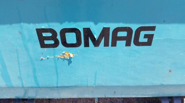 รถบดเอวอ่อน หน้าเหล็กหลังเหล็ก สั่นสะเทือน BOMAG 90ADL สภาพสวยๆ เก่านอก พร้อมใช้