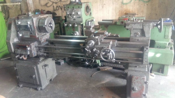 แท่นกลึง 6 ฟุต 3 เพลา เกียร์บล็อก ต้าชิง 1000 บี 87,000 ติดต่อ อ้อม 0898217996