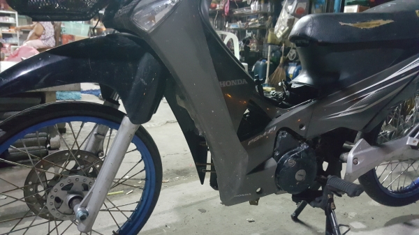 ขายเวฟ 125i ไฟเลี้ยวบังลม ปี2554 แท้