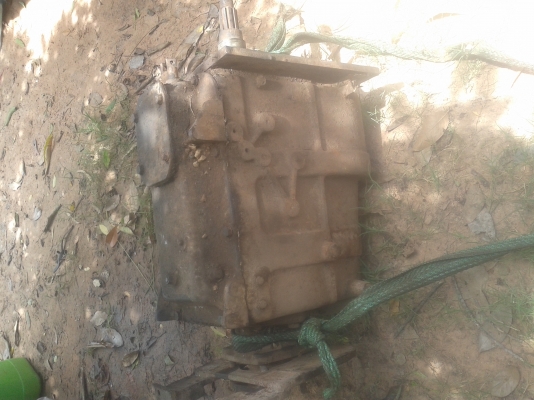 ขายเกียร์กลางถอดออกจากสิบล้อหัวยาว เฟือง 10 ฟัน