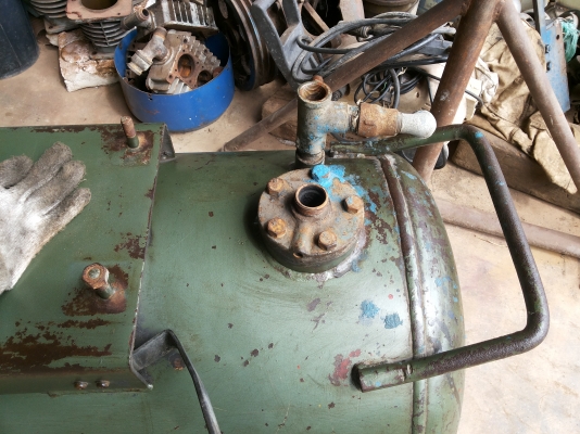 .....ขายถังลมเปล่า iwata japan.....