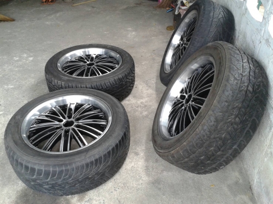 ขอบ20นิ้ว6รู สวยๆ ชุดนี้ ราคา 7700 บาท