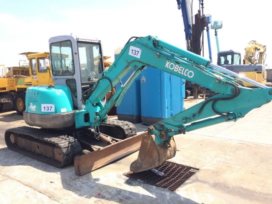 Kobelco SK45SR ปี 1999 ตู้เก๋ง ไลน์หัวกระแทก นำเข้าจากญี่ปุ่น ถึงไทยแล้ว