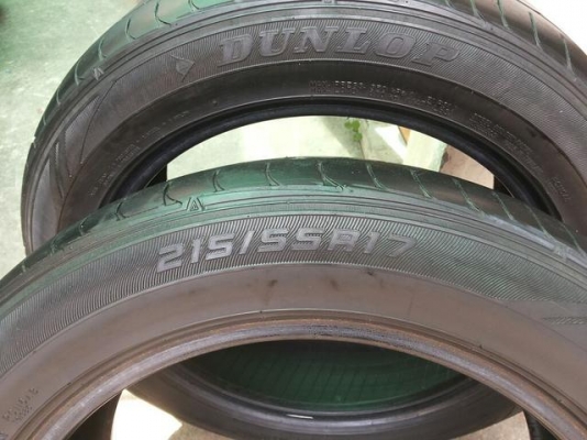 ขายยาง 215-55-17 สองเส้น 2590