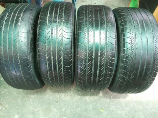 ขายยาง225-55-17 4เส้น 1990