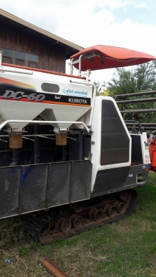 รถเกี่ยวข้าวคูโบต้า DC 60 PLUS ปี 55 รถเกี่ยวข้าวคูโบต้า DC 60 PLUS ปี 55
