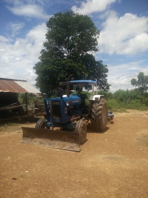 ขายรถไถ Ford 77