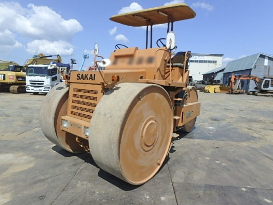รถบดถนน 3 ล้อเหล็ก Sakai R2S นำเข้าจากญี่ปุ่น โทร. 080-6565422 (หนิง) รถบดถนน 3 ล้อเหล็ก Sakai R2S นำเข้าจากญี่ปุ่น โทร. 080-6565422 (หนิง)