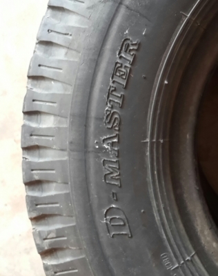 ยางถอด Deestone 825 สวยๆ 1คู่คับ