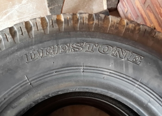 ยางถอด Deestone 825 สวยๆ 1คู่คับ