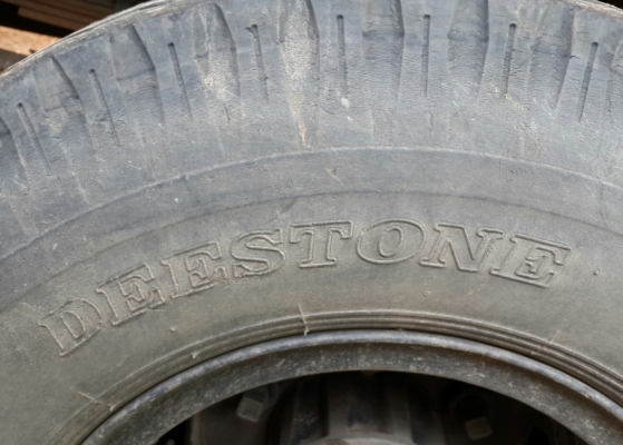 ยางถอด Deestone 825 สวยๆ 1คู่คับ