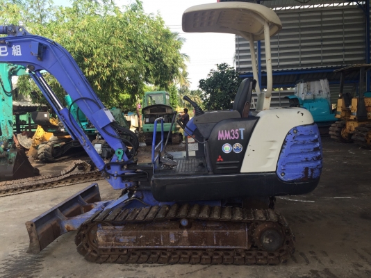 ขาย MITSUBISHI  MM35T  รถสวย  สภาพดี   มีลายแย๊ก  ชั่วโมงน้อย   ระบบคล่อง  สนใจโทร  089-7462641  สุวรรณี