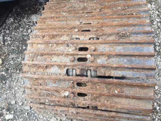 ขาย KOBELCO SK120 -2 มาร์คไฟว์  เก่านอกแท้  ยังไม่เคยใช้งานในไทย  สภาพสวย พร้อมใช้  โทร 089-7462641  สุวรรณี