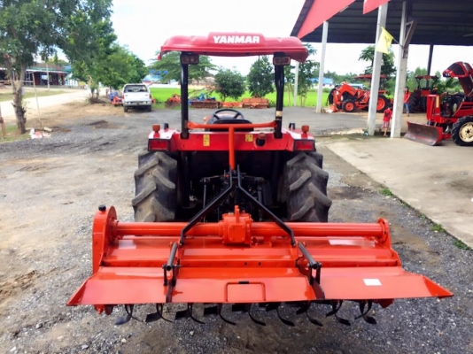 ขายรถไถยันมาร์ EF453T 4WD2พลา ขายพร้อมอุปกรณ์ใบมีดดันดินหน้าและโลเตอร์รีจอบหมุน ราคา 298,000 บาท สนใ