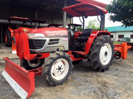 ขายรถไถยันมาร์ EF453T 4WD2พลา ขายพร้อมอุปกรณ์ใบมีดดันดินหน้าและโลเตอร์รีจอบหมุน ราคา 298,000 บาท สนใ