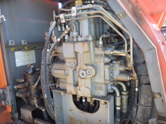 Hitachi EX135USR รถขุดนำเข้าจากญี่ปุ่น โทร. 080-6565422 (หนิง)