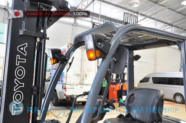 ขายรถโฟล์คลิฟท์มือสอง TOYOTA รุ่น 8FG15-33801 ราคา 295,000 บาท นำเข้าจากประเทศญี่ปุ่น 100\% ไม่เคยใช้งานในไทย