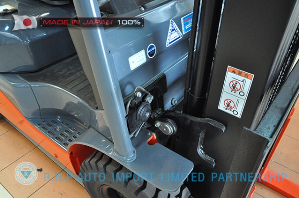 ขายรถโฟล์คลิฟท์มือสอง TOYOTA รุ่น 8FG15-33801 ราคา 295,000 บาท นำเข้าจากประเทศญี่ปุ่น 100\% ไม่เคยใช้งานในไทย