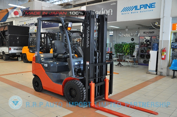 ขายรถโฟล์คลิฟท์มือสอง TOYOTA รุ่น 8FG15-33801 ราคา 295,000 บาท นำเข้าจากประเทศญี่ปุ่น 100\% ไม่เคยใช้งานในไทย