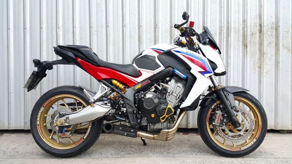 CB650f 2014 สภาพเทพจุติ แท้ทั้งคัน ของเดิมครบ ราคาต่อรองได้อีกจ้า CB650f 2014 สภาพเทพจุติ แท้ทั้งคัน ของเดิมครบ ราคาต่อรองได้อีกจ้า