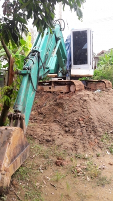 ขายรถขุด KOMATSU PC 75UU-1 เครื่องยนต์ KOMATSU-4D95 ราคา 350,000 บาท(ฝากขาย)